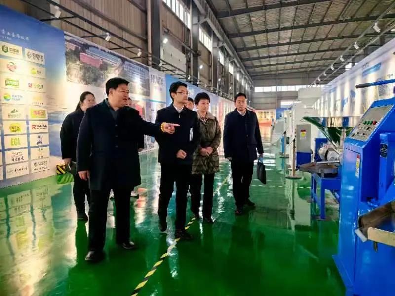 滑縣縣委常委、常務(wù)副縣長馮剛一行蒞臨華泰智能裝備集團調(diào)研